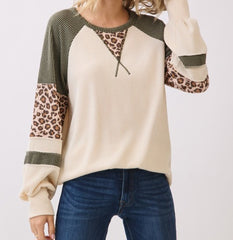 Knit Animal Print Contrast Pullover Top