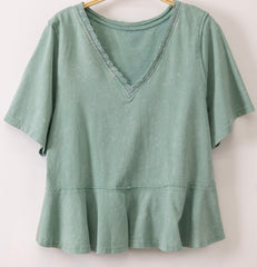 Lace Trim Detail Mineral Washed V-Veck Knit Top