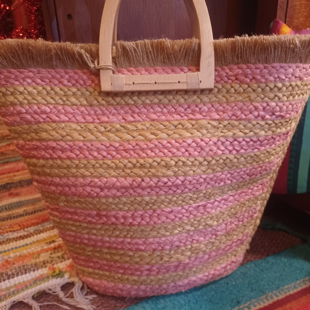 Woven Purse With Fringe Detail