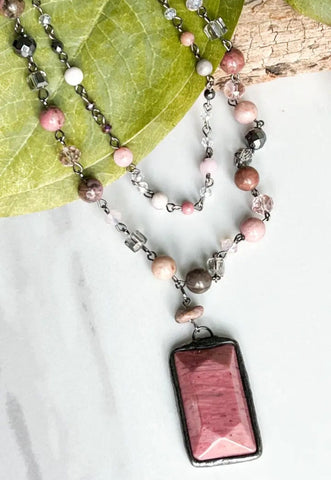 Lexi Mauve Necklace